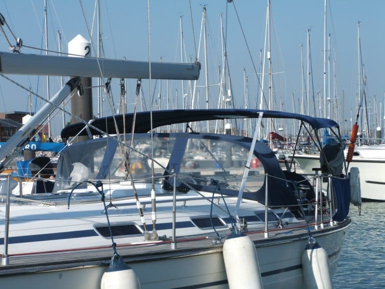 Bavaria 47 Bimini