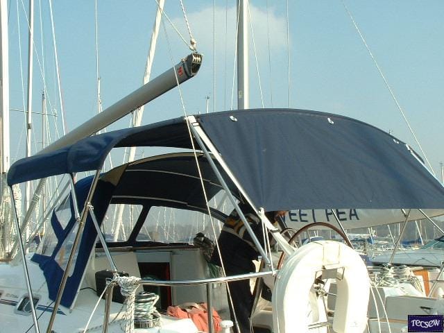 Beneteau Oceanis 393 Bimini, type 1