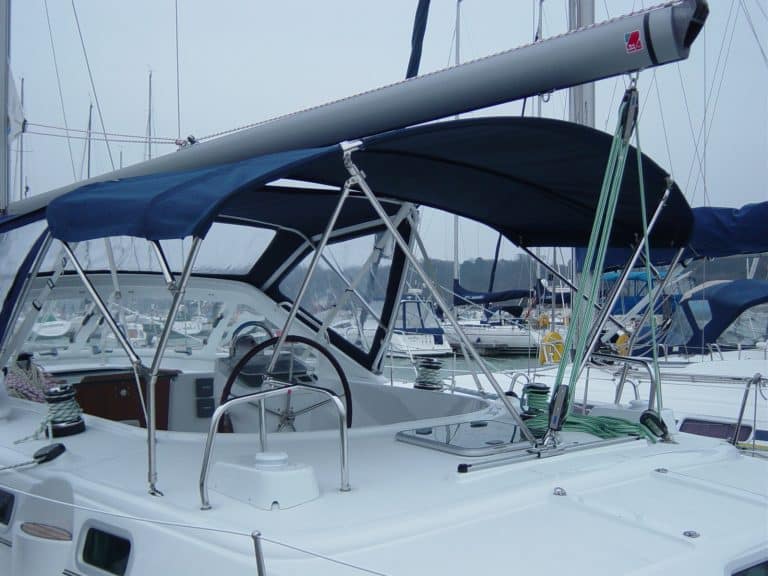 Beneteau Oceanis 42cc Bimini