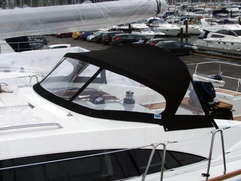 Bavaria 46 Vision, 2013 Sprayhood