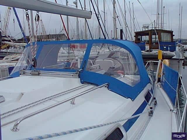 Bavaria 34 Sprayhood