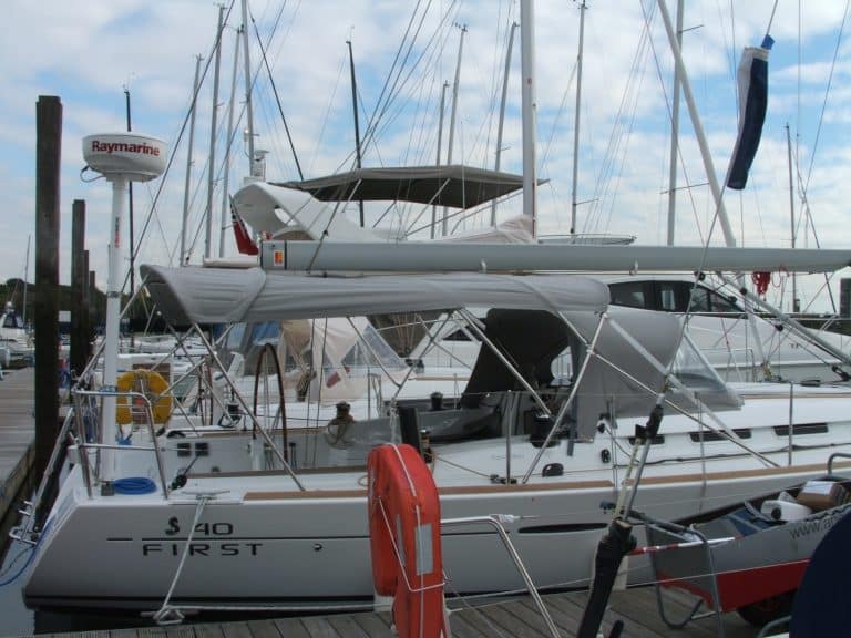 Beneteau First 40, 3 Part Bimini