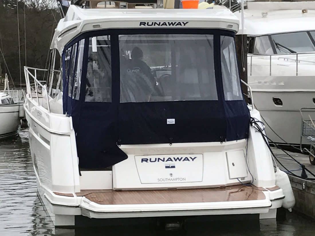 Bavaria R40 Fly, Rear Cockpit Enclosure