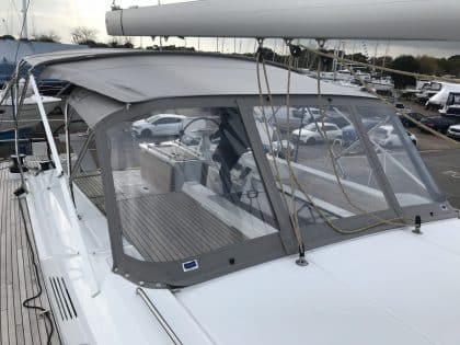 Beneteau Oceanis 51.1, model with NO ARCH, Bimini and zipped Sprayhood Connector front 2
