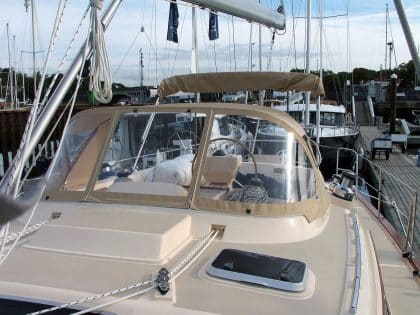Island Packet 485 Sprayhood