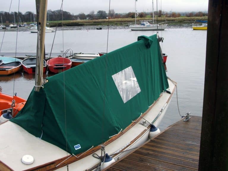 Islander 21 Fully Enclosed Boom Tent