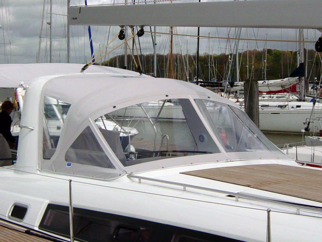 Beneteau Oceanis 58 Sprayhood
