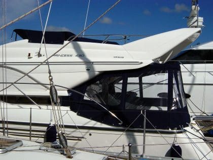 Princess 430 Flybridge Tonneau