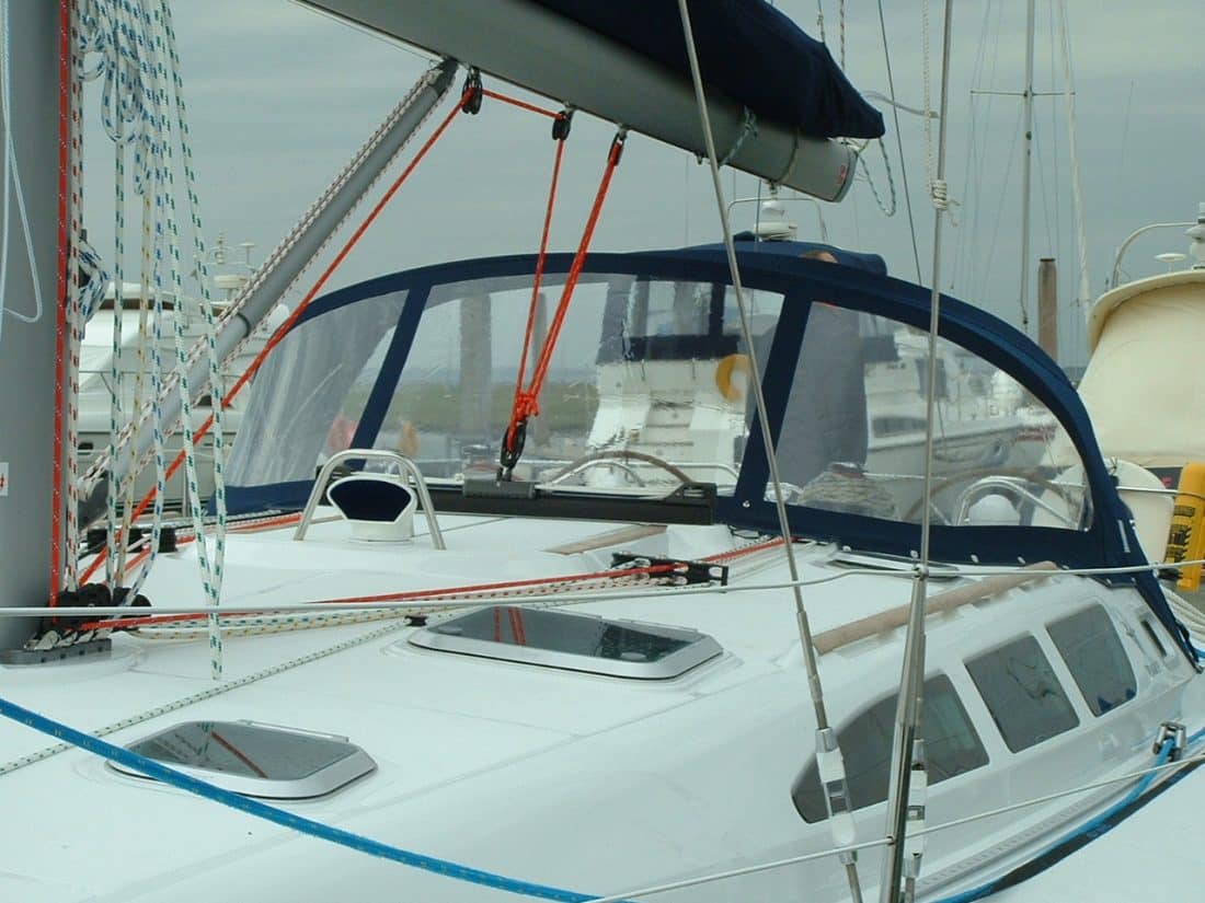 Jeanneau Sun Odyssey 40.3 Sprayhood