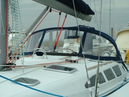 Jeanneau Sun Odyssey 40.3 Sprayhood