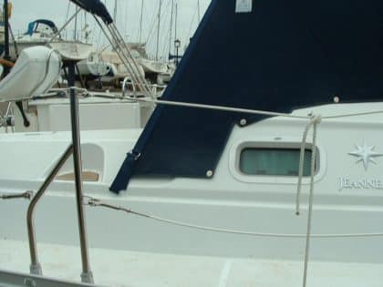 Jeanneau Sun Odyssey 43ds Sprayhood