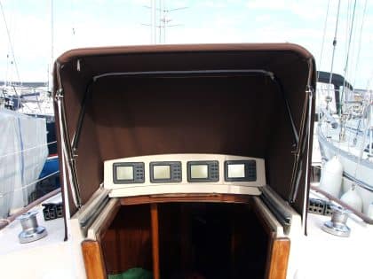 Sadler 32 Hatch hood