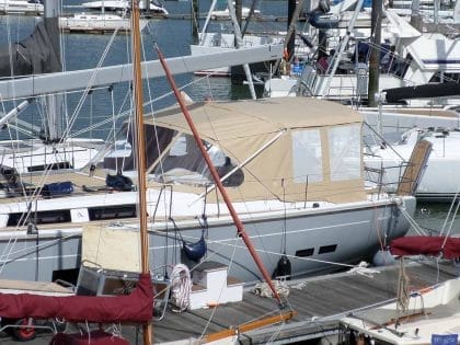 Hanse 575 Bimini Conversion to narrow standard Bimini, Interchangeable mesh panels
