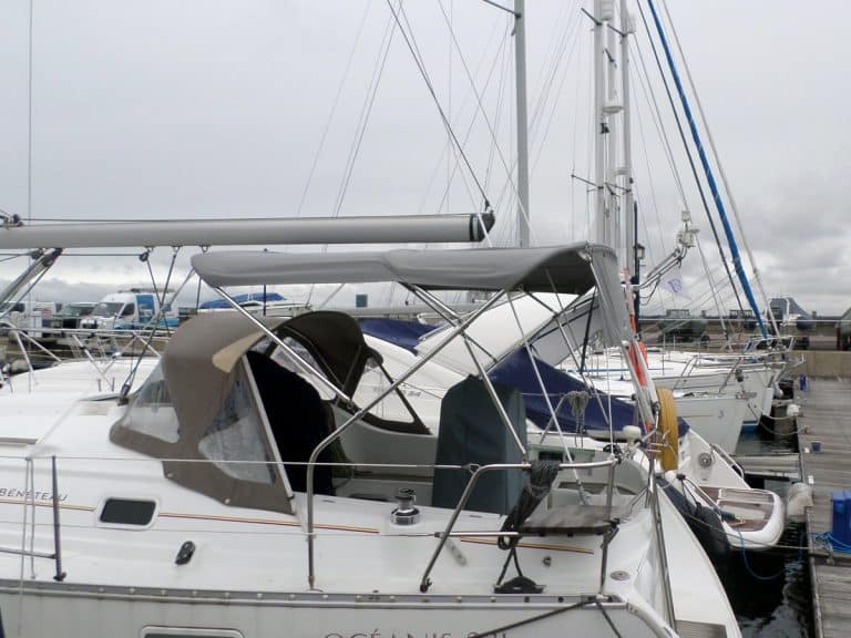 Beneteau Oceanis 331 Bimini, LACEWINGPICTURES