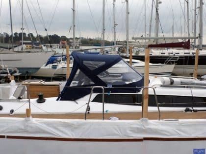 dehler 38 sprayhood with revised window layout 5