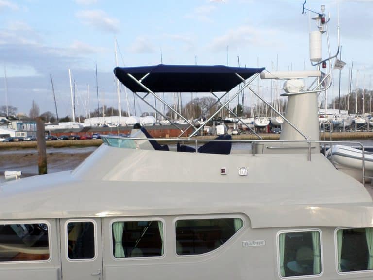 Hardy 62 Flybridge Bimini, EVOLUTION