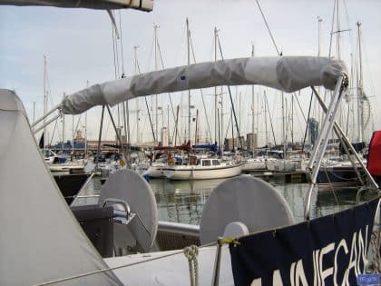 Hanse 400 Bimini with optional side shade panels_6