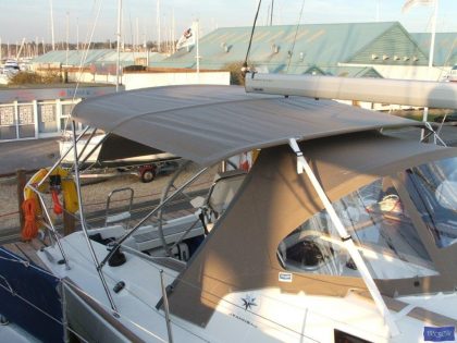 Jeanneau Sun Odyssey 33i Bimini_6