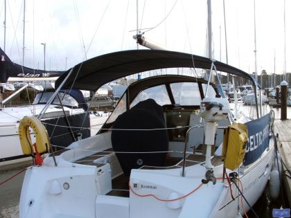 Jeanneau Sun Odyssey 37 Bimini