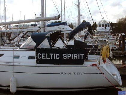 Jeanneau Sun Odyssey 37 Bimini