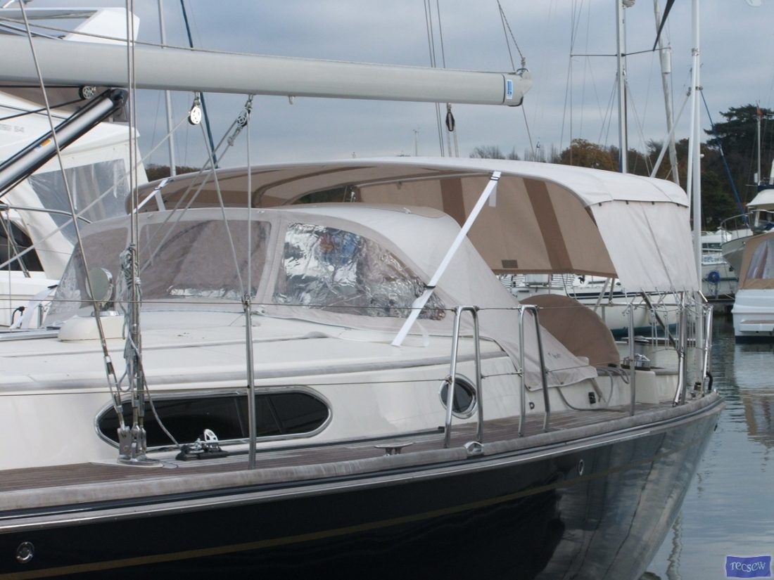 Moody 41 Classic bimini with optional side panels_1