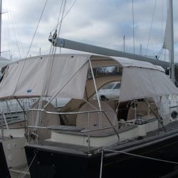 Moody 41 Classic bimini with optional side panels_2