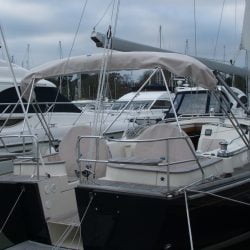 Moody 41 Classic bimini with optional side panels_3