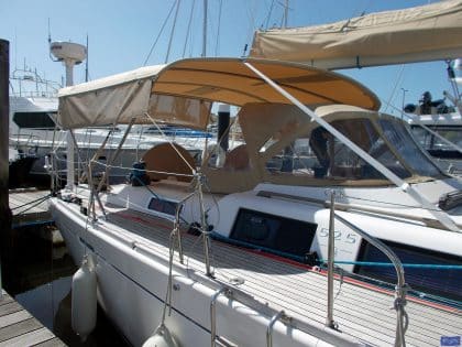 Dufour 525 Bimini Side Shade Panels_1