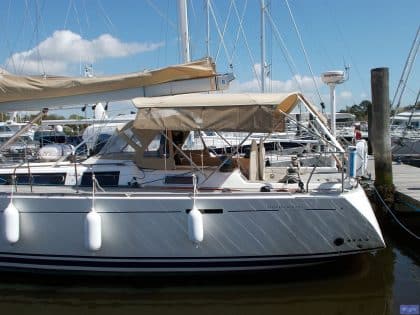 Dufour 525 Bimini Side Shade Panels_4