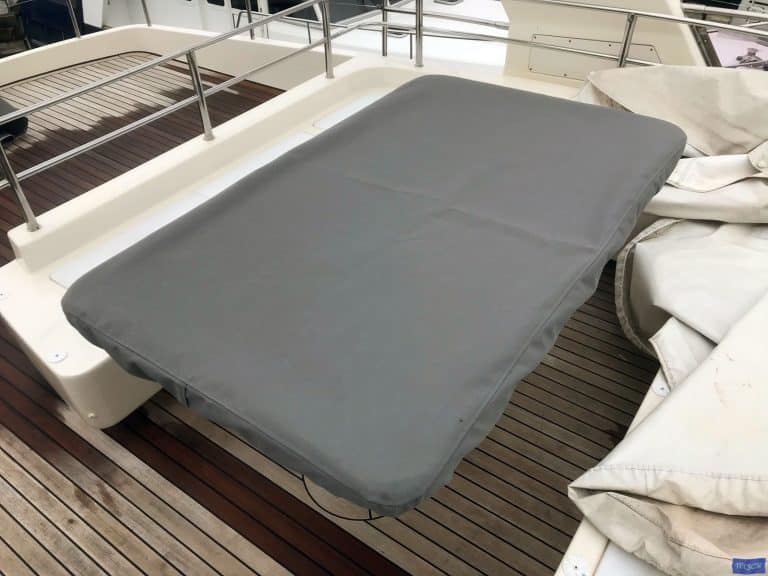 Skagen 50 Flybridge Table Cover_1
