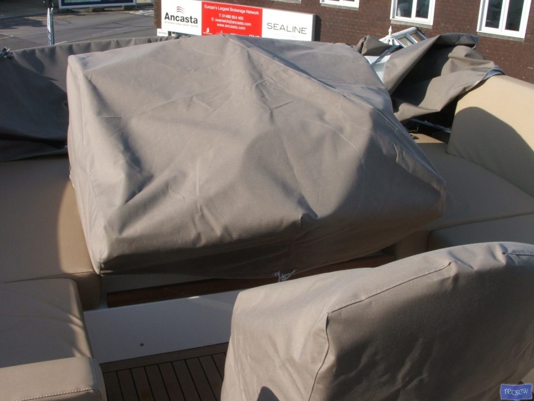 Sealine F42 console cover
