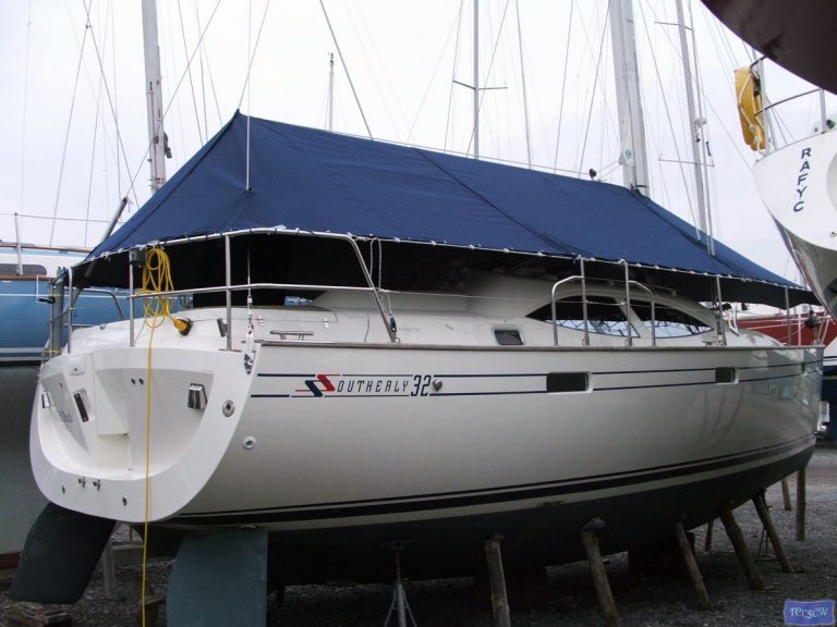 Southerly 32 Over Boom Deck Cover_3