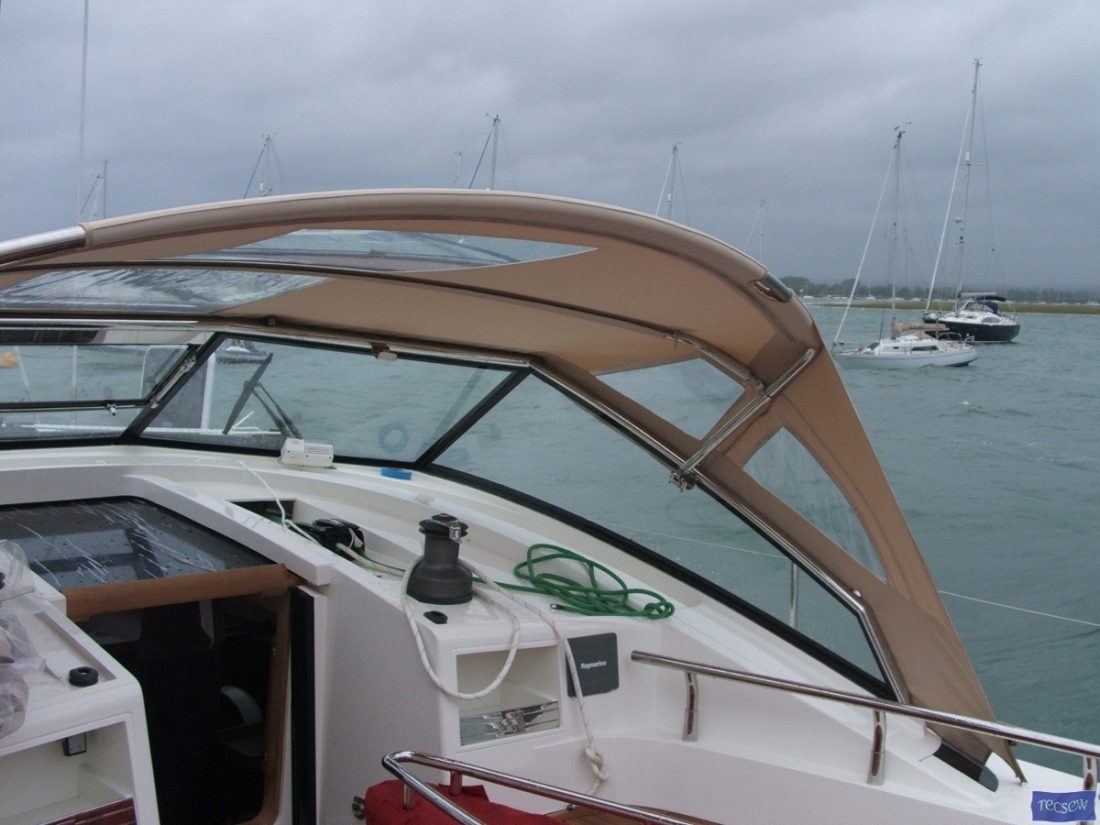 Southerly 57/04 Sprayhood_1