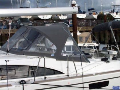 Bavaria Vision 42 Sprayhood_1