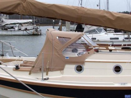 Cornish Crabber 26 Sprayhood_6