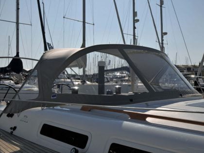 Dufour 45 Performance Sprayhood_7