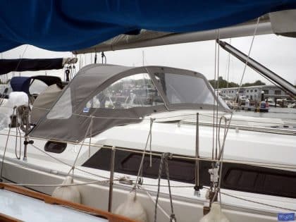 Hanse 320 Sprayhood recover for factory fit original shown with optional roll up centre window_3