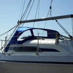 Hunter Ranger 265, Sprayhood, lower design, with optional side welded grab handles_5