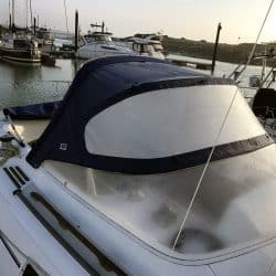 Moody 36 fixed screen Sprayhood_3