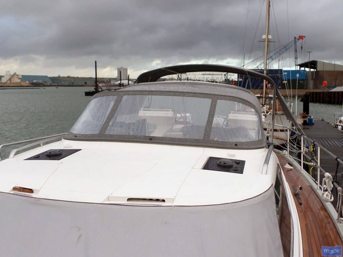 Southerly 535 Sprayhood_1