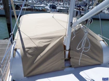 Beneteau Swift Trawler ST 34, Flybridge Tonneau Cover_1