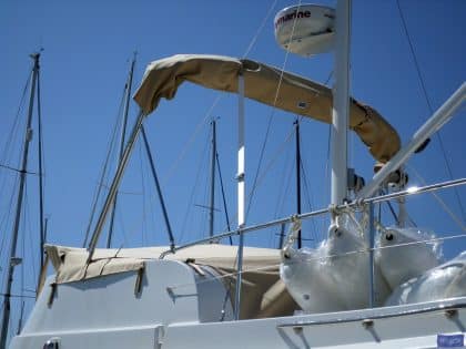 Beneteau Swift Trawler ST 34, Flybridge Tonneau Cover shown with optional Bimini fitted_3