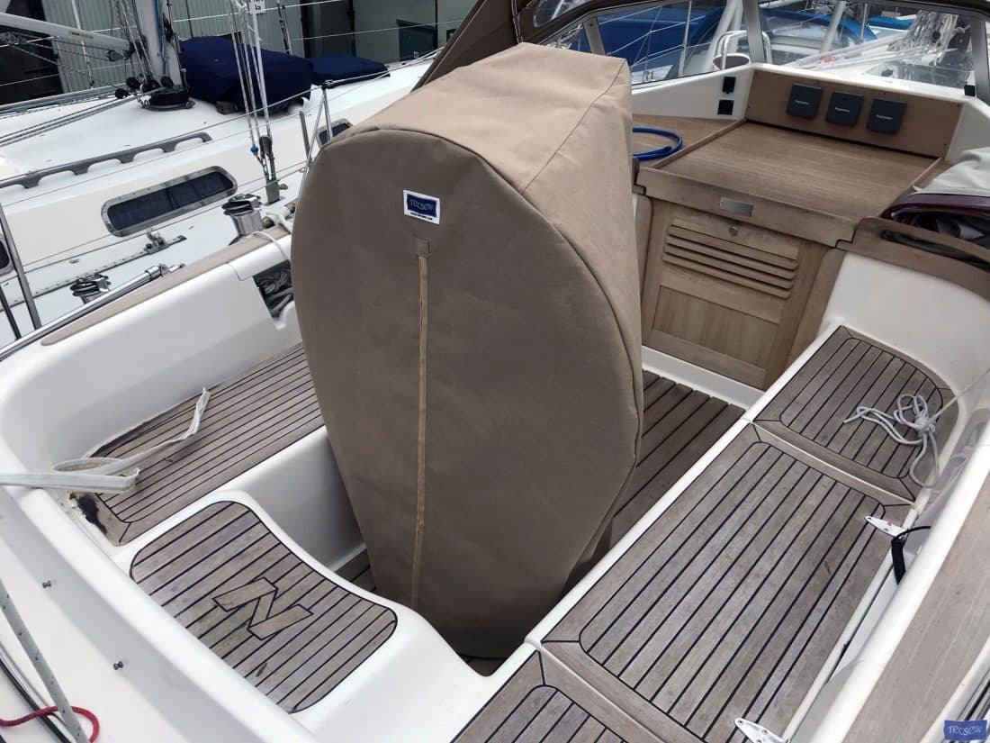 Najad 380 Wheel and Pedastal Cover_2