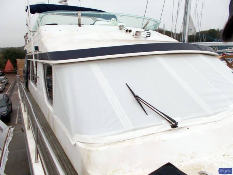 Trader Tarquin 635 Windsreen Cover in mesh_2