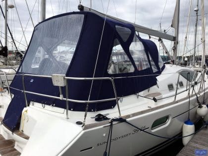 Jeanneau Sun Odyssey 39ds, Cockpit Enclosure