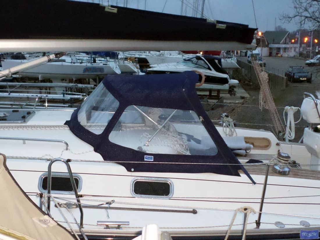 maxi 1100 sprayhood recover frames set to give extra height ref 5497 1