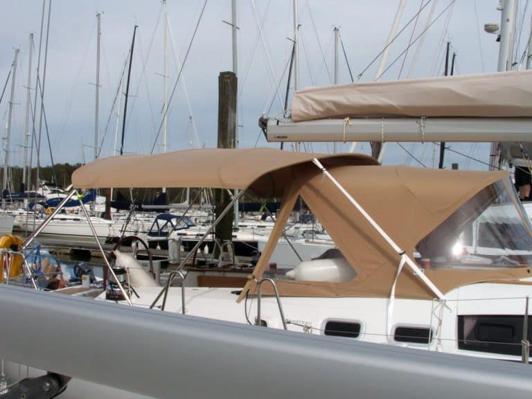 Beneteau Oceanis 54 Bimini