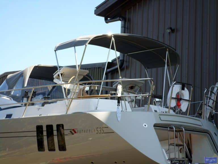 southerly 535 3 bar bimini with stretcher bars and welded grab bar 1