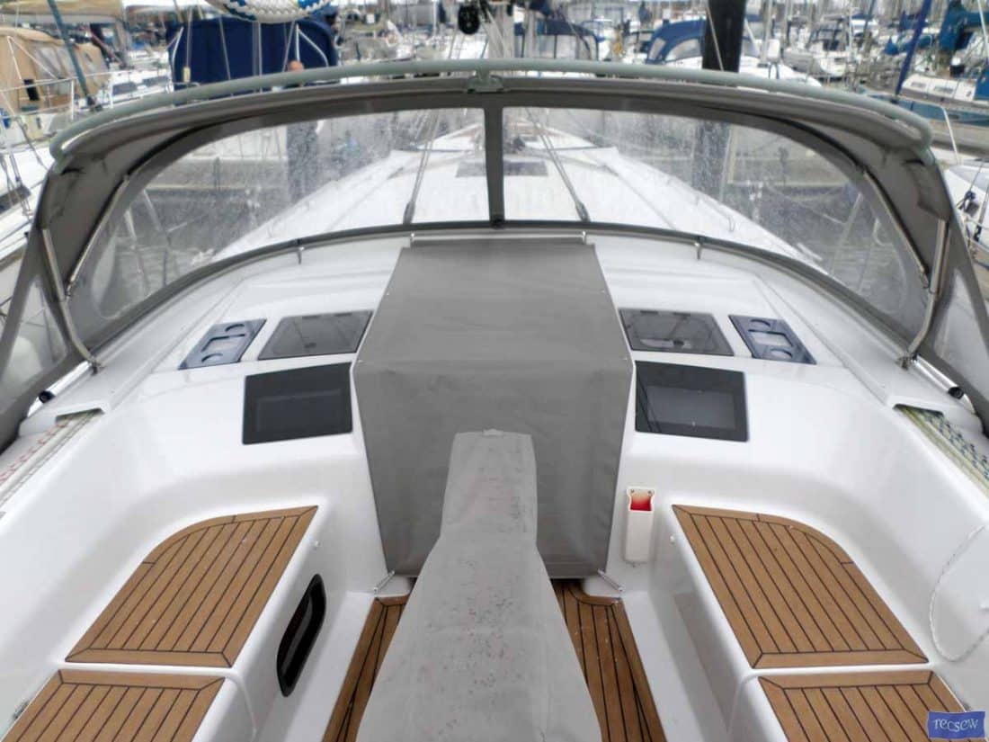 hanse 385 companion way cover 1