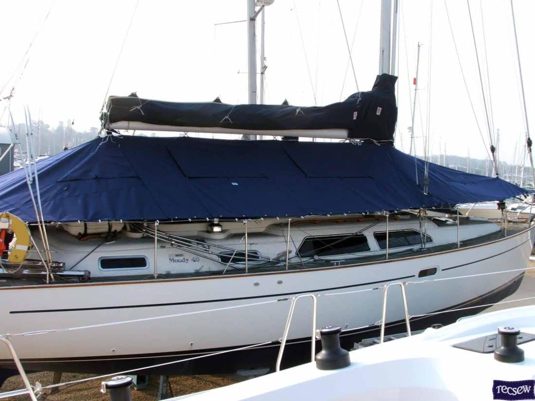 Moody 46 with custom Tecsew deck cover for all-weather protection and a tailored fit.